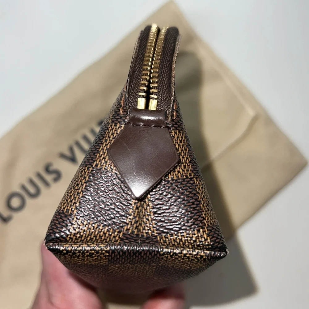 Authentic Louis Vuitton DE Vintage Cosmetic Pouch - Picture 8 of 11